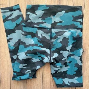 Lululemon Wunder Under 25”